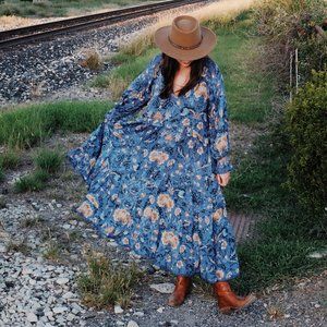 Meet your Posher, Ella